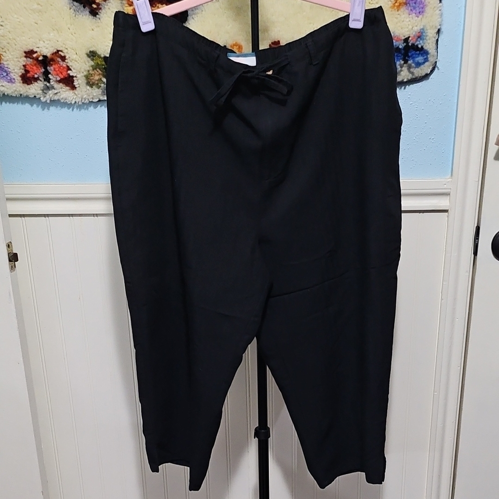 Bahama Beach Black Women's Cropped Pants
